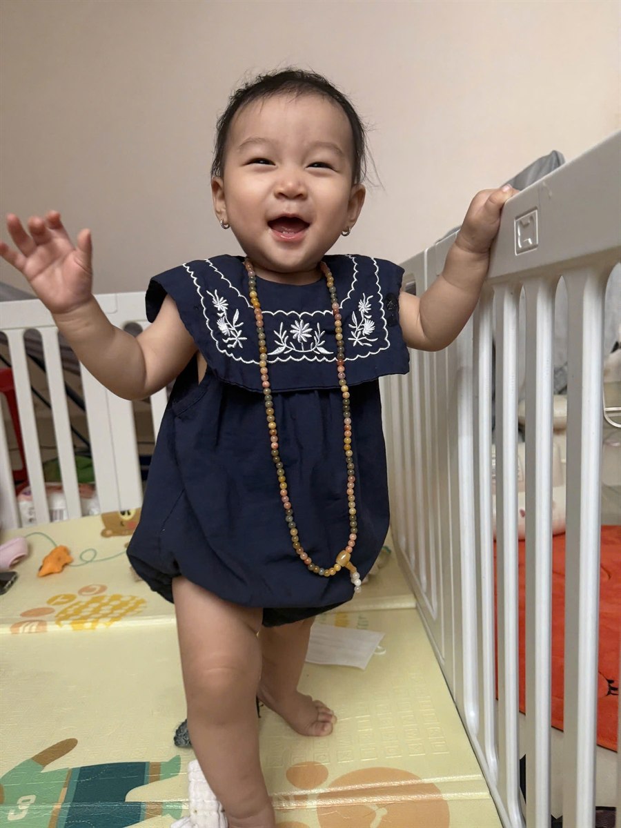 Chạm tới cột mốc 1 tuổi bằng nụ cười rạng rỡ